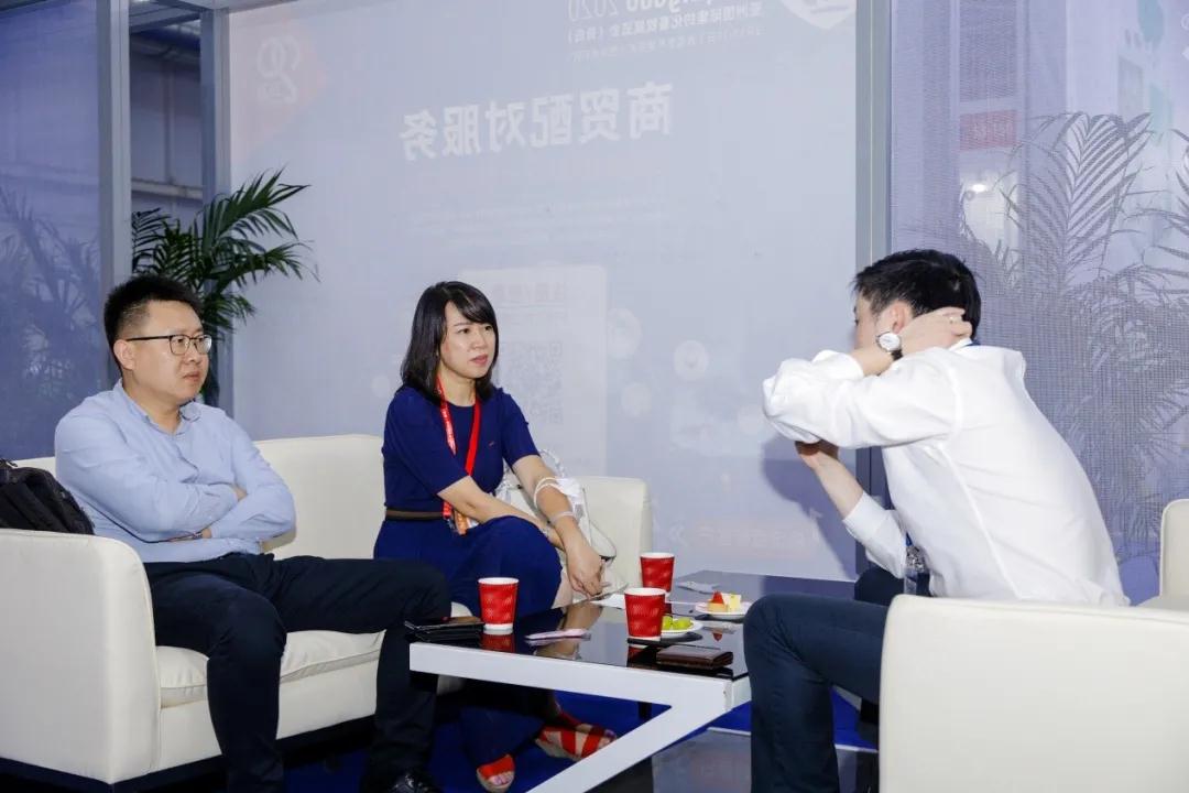 VIV-特别招待买家.jpg